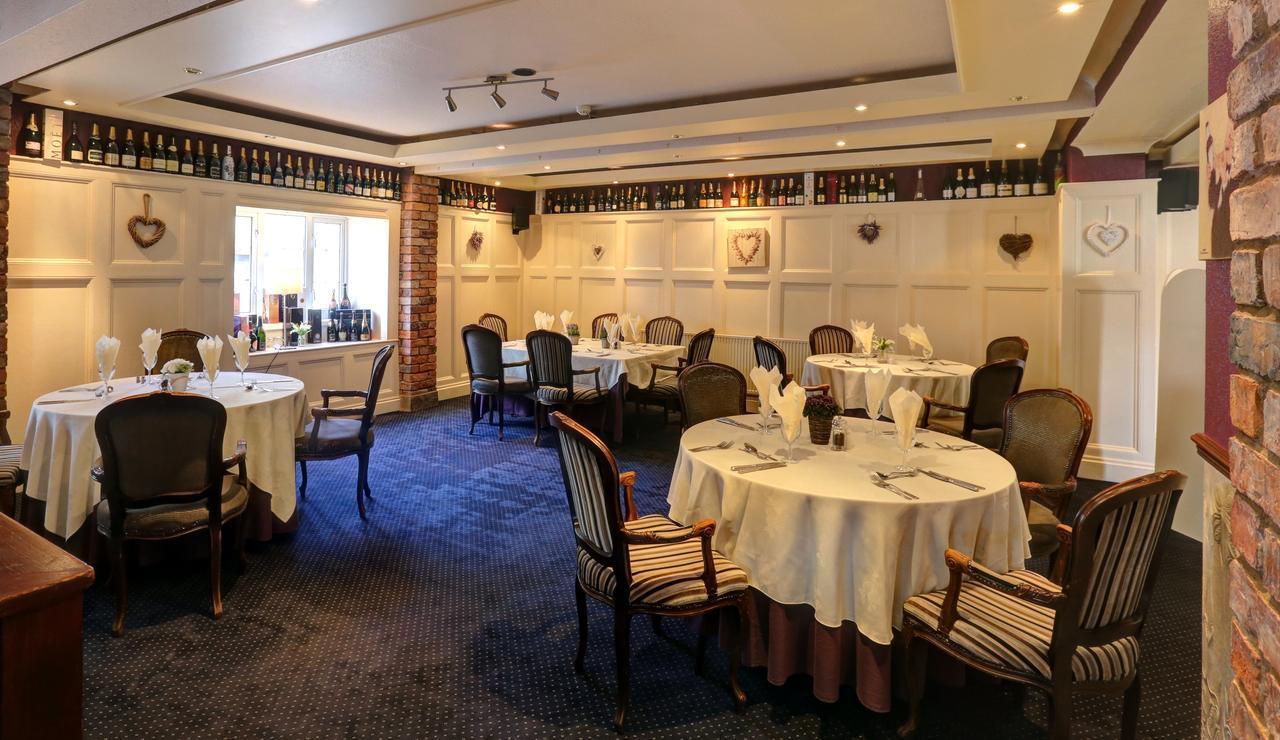 Manor Court Hotel Carnaby Extérieur photo