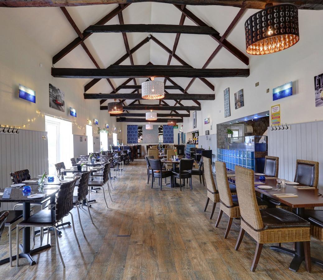 Manor Court Hotel Carnaby Extérieur photo