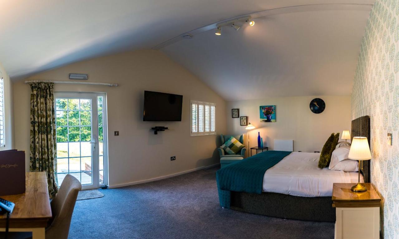 Manor Court Hotel Carnaby Extérieur photo