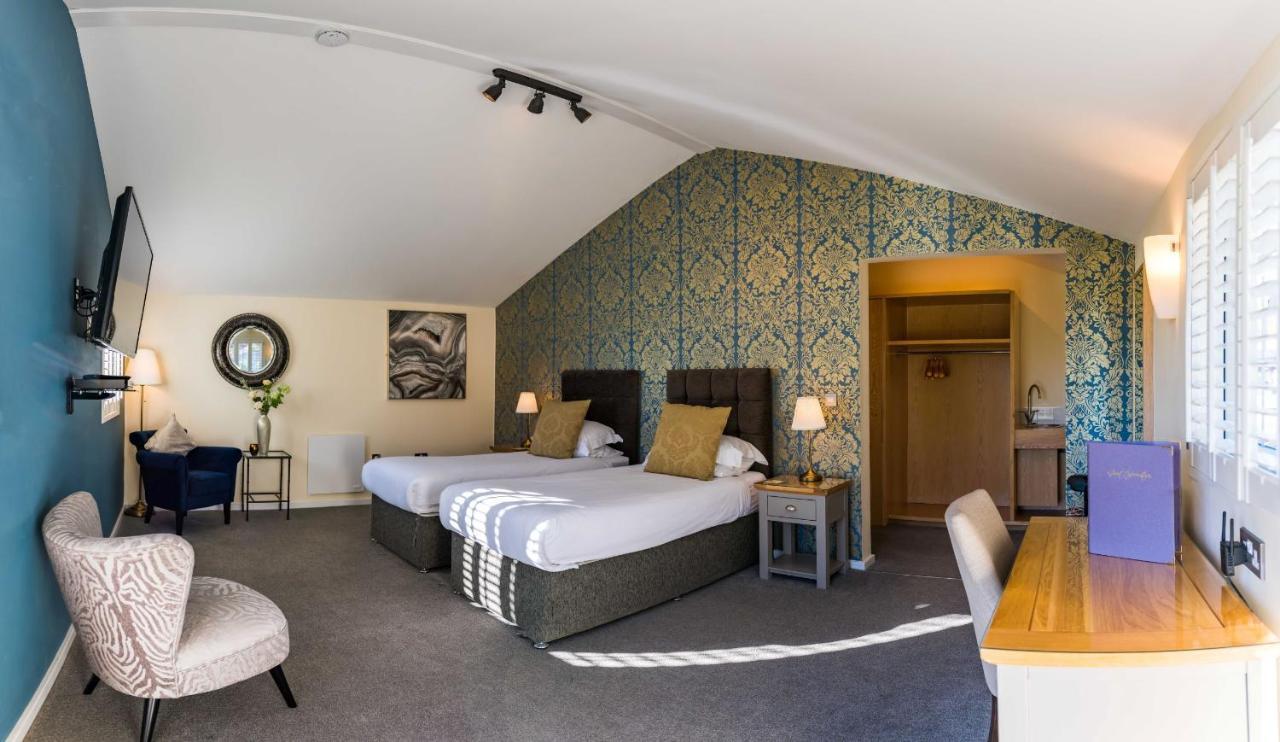 Manor Court Hotel Carnaby Extérieur photo