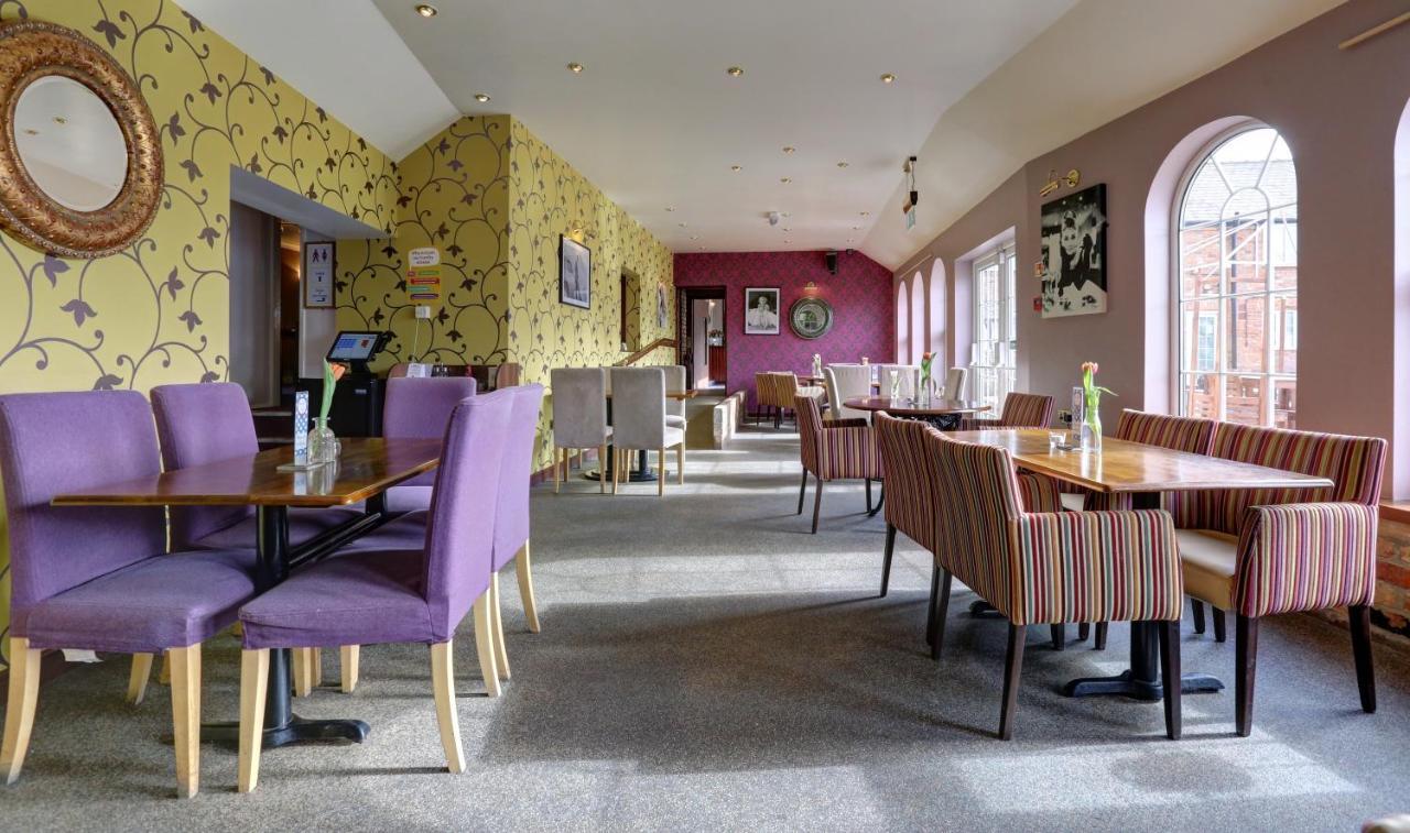 Manor Court Hotel Carnaby Extérieur photo